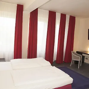 hotel-madison-am-dom.topcolognehotels.com/